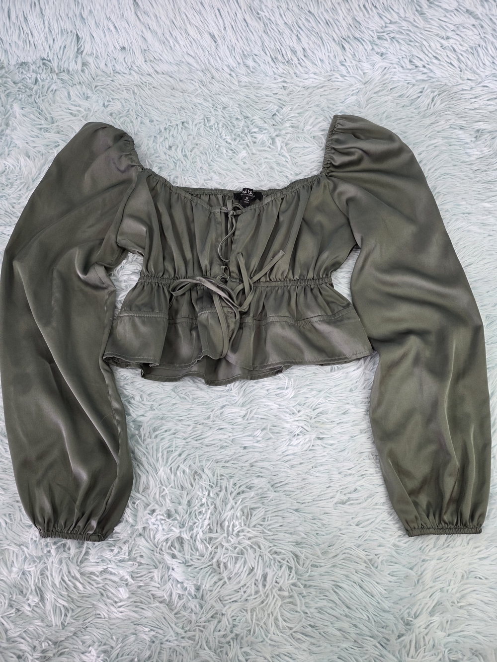Mixed Threads Olive Green Satin Peasant Blouse Tie-Front Puff Sleeve Small‎